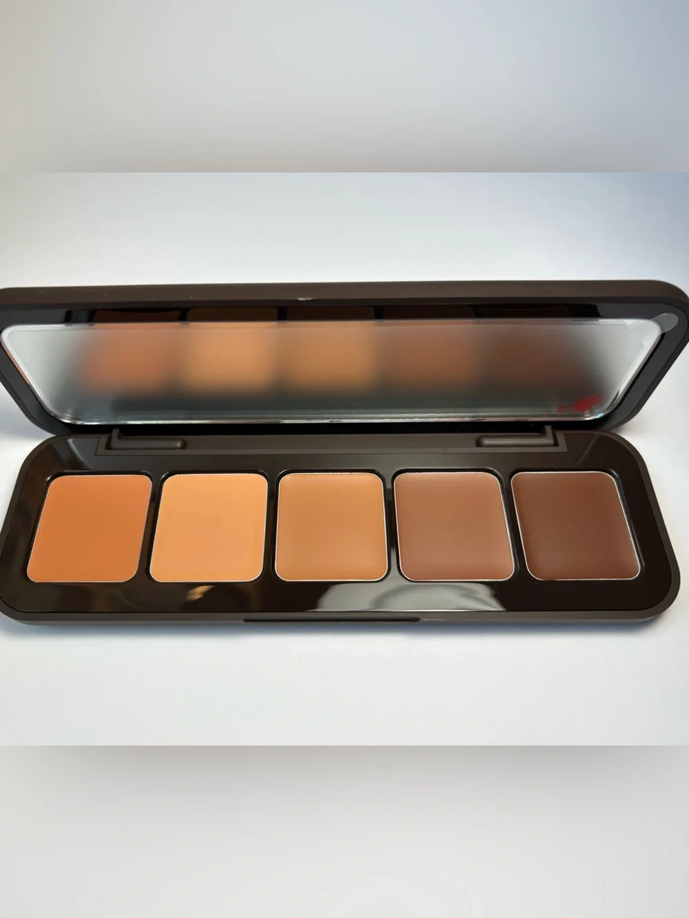 NWT🌷(Tan) M.ph Underpainting Face Highlight & Contour Palette